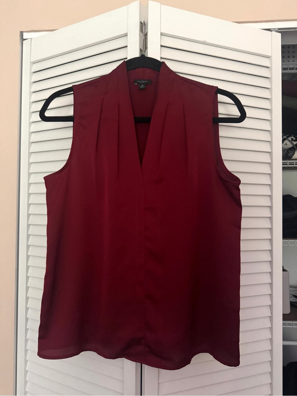 Ann Taylor dark red sleeveless blouse